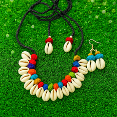 Multicolor Threaded Cowrie Necklace Set