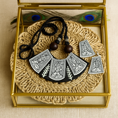 Black & White Tribal Art Necklace Set