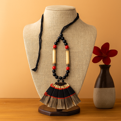 Black & Red Beaded Fan Pendant Necklace with Erring