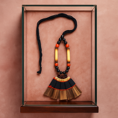 Black & Red Beaded Fan Pendant Necklace with Erring