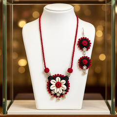 Red-Black Floral Shell Beaded Necklace Set
