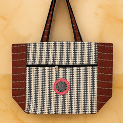 Rust Edge Handloom Tote – Elegant Black & Cream Bag