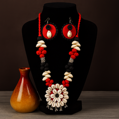 Red & Black Cowrie Shell Floral Pendant Necklace Set