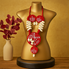Red Fabric Cowrie Shell Round Pendant Necklace