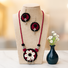 Black & Red Cowrie Shell Necklace Set