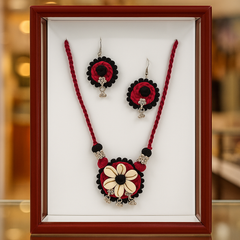 Black & Red Cowrie Shell Necklace Set